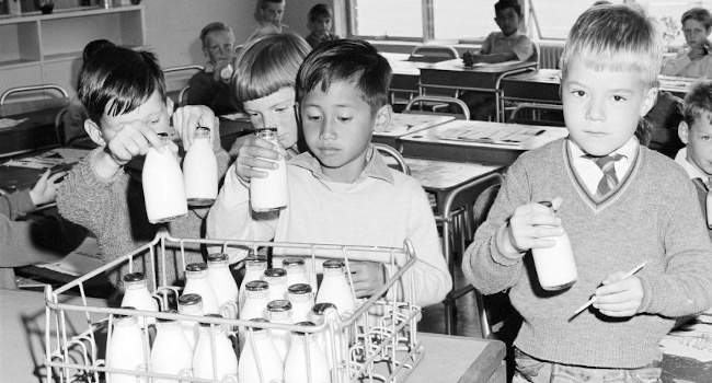Leave free school milk in the 1950s